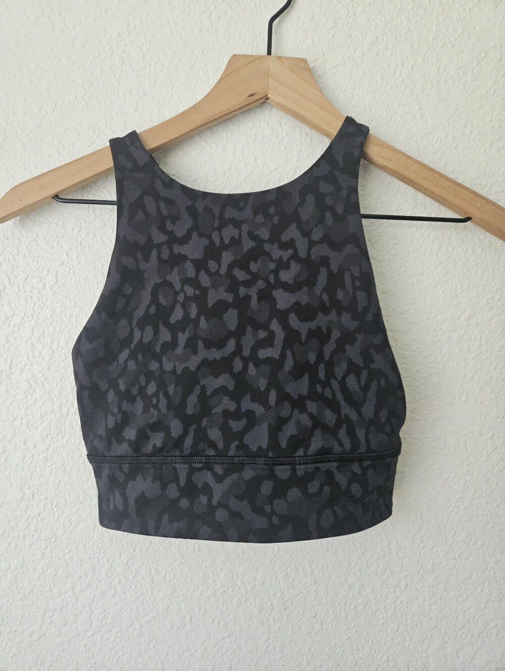 lululemon athletic leopard print camo sports bra, xsmall